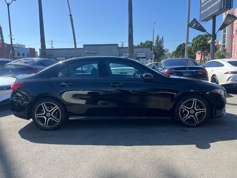 Used 2022 Mercedes-Benz A 220 w/ AMG Line image 6