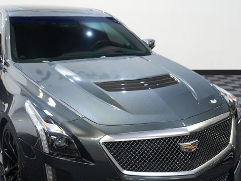 Used 2016 Cadillac CTS V w/ Luxury Package RWD image 12