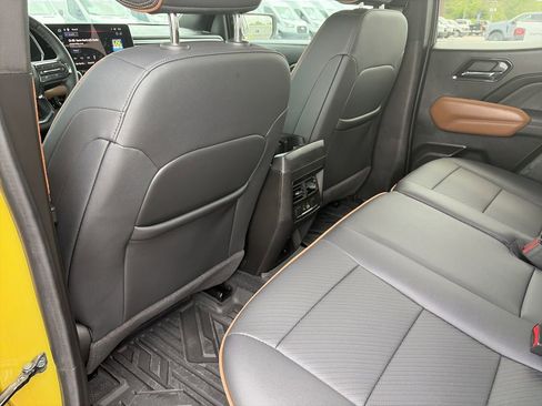 Used 2024 GMC Canyon AT4 w/ AT4 Premium Package AWD/4WD image 30