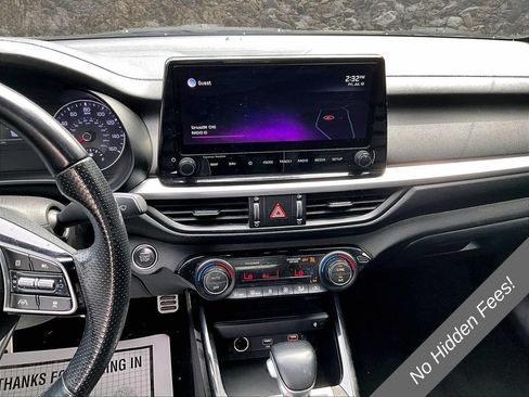 Used 2022 Kia Forte GT-Line w/ GT-Line Premium Package FWD image 6