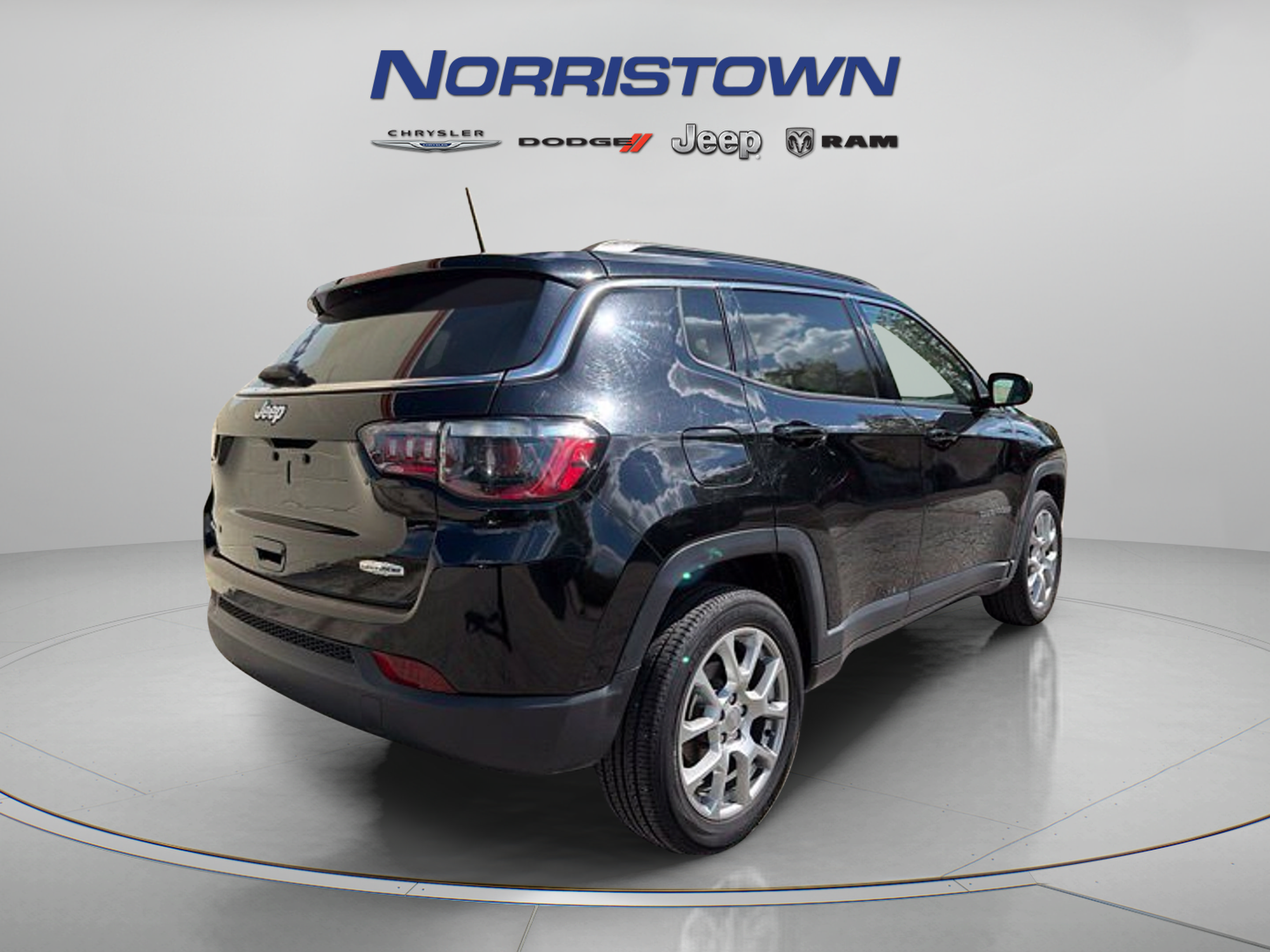 Used 2022 Jeep Compass Latitude AWD/4WD image 7