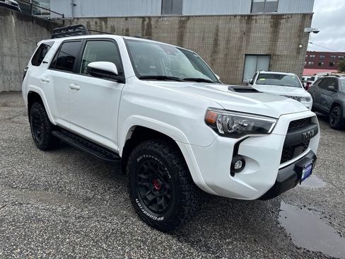 Used 2022 Toyota 4Runner TRD Pro AWD/4WD image 8