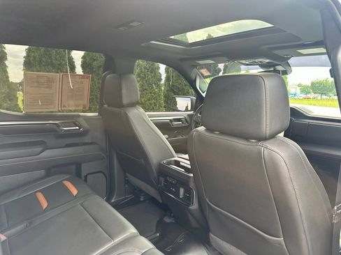 Used 2022 GMC Sierra 1500 AT4 w/ AT4 Premium Package AWD/4WD image 38