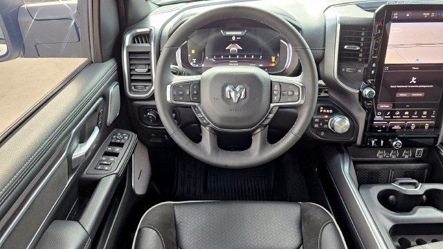 Used 2025 RAM 1500 Laramie AWD/4WD image 13