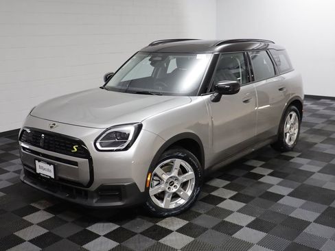 Used 2025 MINI Cooper Countryman SE AWD/4WD image 2