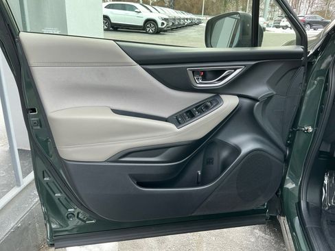 Used 2023 Subaru Forester Premium image 34