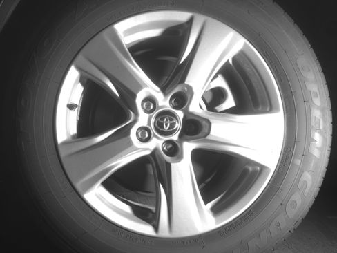 Used 2025 Toyota Highlander LE image 14