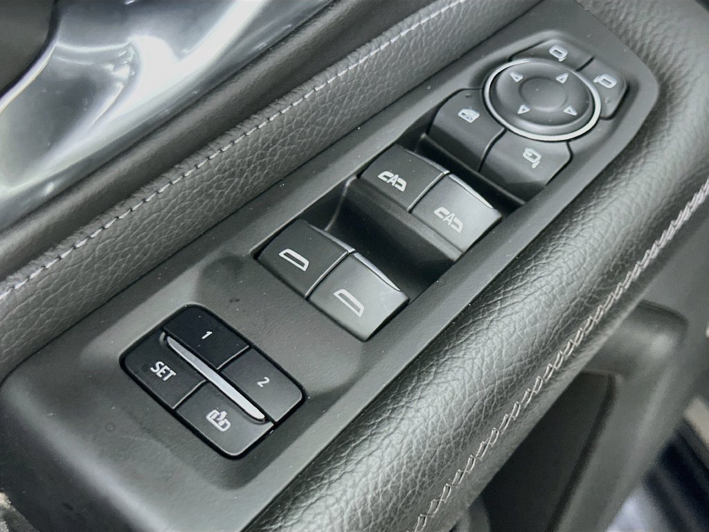 Used 2022 GMC Yukon Denali AWD/4WD image 23