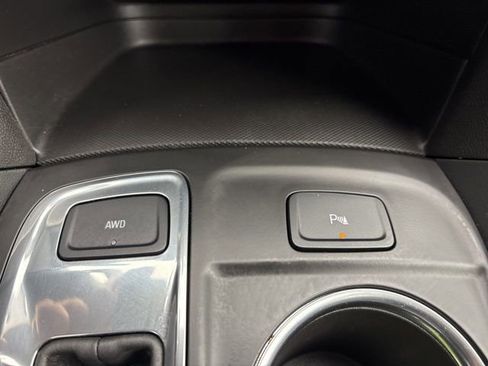 Used 2024 Chevrolet Equinox LT w/ LPO, Floor Liner Package image 38