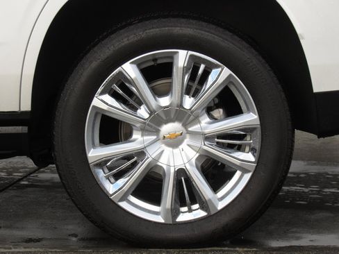 Used 2024 Chevrolet Tahoe High Country image 40