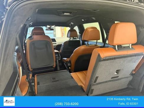 Used 2020 BMW X7 M50i w/ Dynamic Handling Package image 27