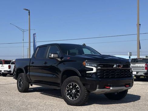 Used 2023 Chevrolet Silverado 1500 ZR2 AWD/4WD image 2