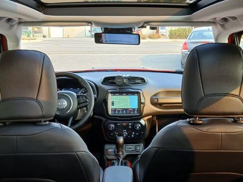 Used 2022 Jeep Renegade Trailhawk w/ Sun/Sound Group image 22