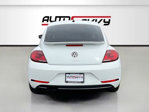 Used 2018 Volkswagen Beetle 2.0T S FWD image 6