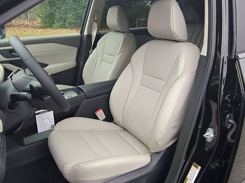 Certified 2026 Nissan Rogue SV w/ SV Premium Package image 12