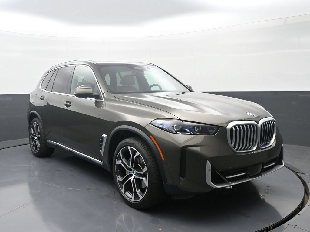 Used 2026 BMW X5 xDrive40i AWD/4WD image 3