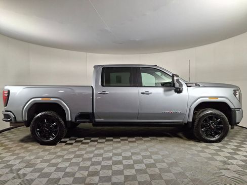 Used 2024 GMC Sierra 2500 AT4 w/ AT4 Premium Plus Package image 7