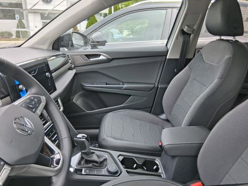 New 2026 Volkswagen Taos SE AWD/4WD image 15