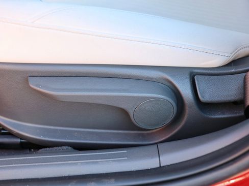 Certified 2025 Hyundai Sonata SE image 15