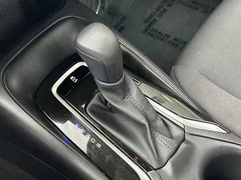 Used 2023 Toyota Corolla LE image 20