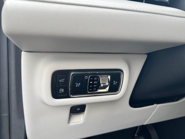 New 2026 Lincoln Nautilus Premier AWD/4WD image 29