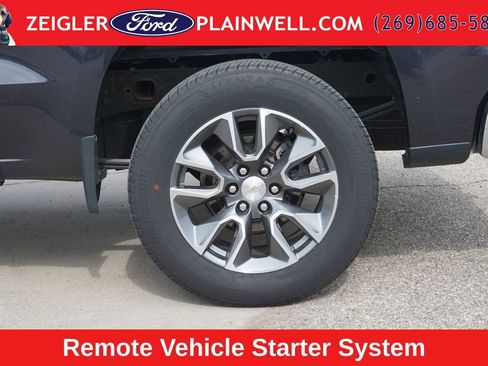 Used 2023 Chevrolet Silverado 1500 LT AWD/4WD image 9