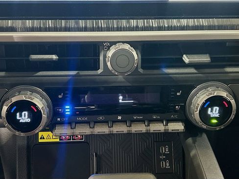 New 2026 Toyota 4Runner 4WD image 13