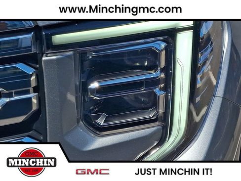 Used 2023 GMC Sierra 1500 Denali AWD/4WD image 9