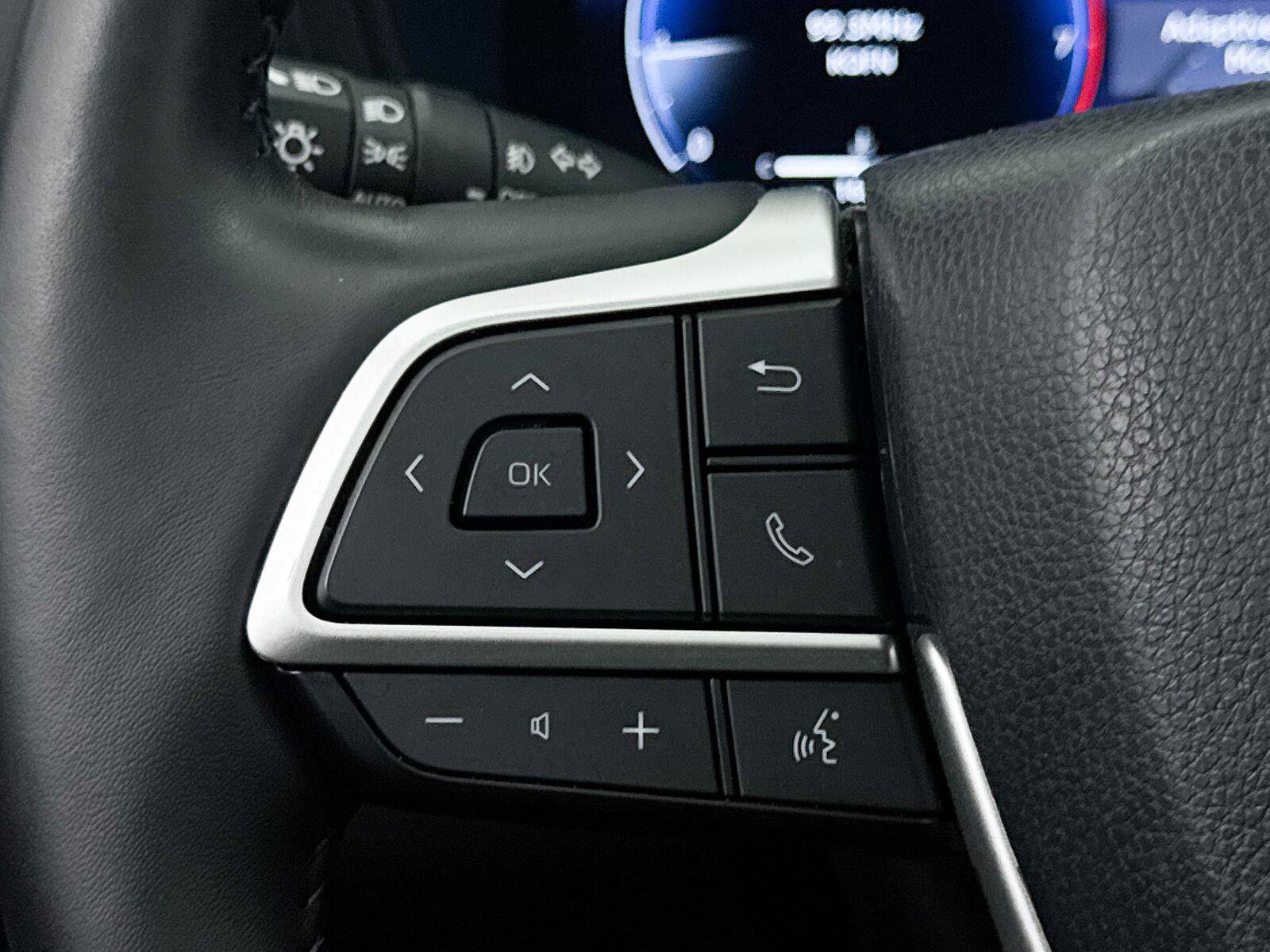 Used 2025 Toyota Grand Highlander FWD image 35