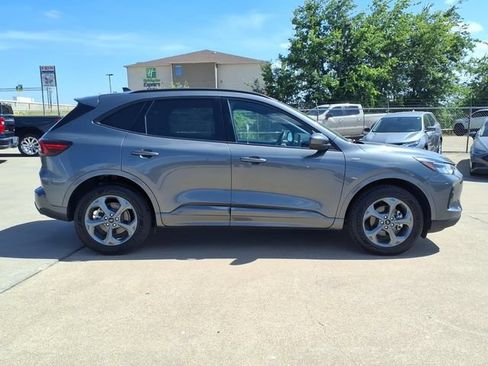 Used 2024 Ford Escape ST-Line Select w/ Tech Pack #1 AWD/4WD image 4