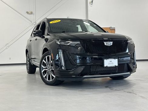 Used 2024 Cadillac XT6 Sport AWD/4WD image 2