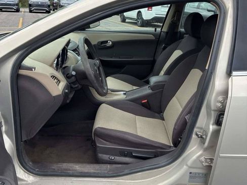 Used 2011 Chevrolet Malibu LS FWD image 2