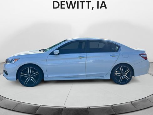 Used 2017 Honda Accord Sport image 2