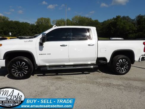 Used 2021 Chevrolet Silverado 2500 High Country image 2