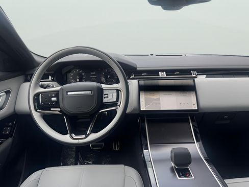 Certified 2026 Land Rover Range Rover Velar Dynamic SE AWD/4WD image 11
