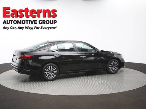 Used 2023 Nissan Altima 2.5 SV w/ SV Premium Package FWD image 44