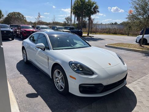 Used 2021 Porsche Panamera 4 image 9