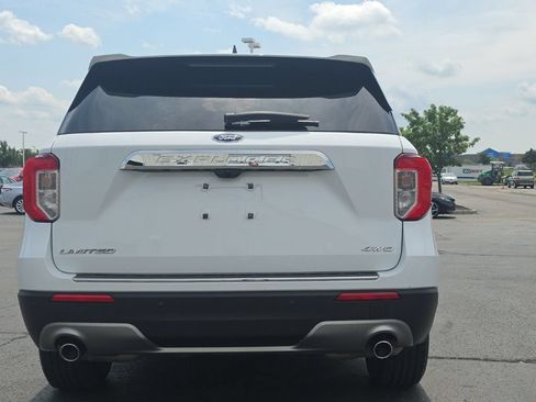 Used 2021 Ford Explorer Limited w/ Equipment Group 301A AWD/4WD image 6