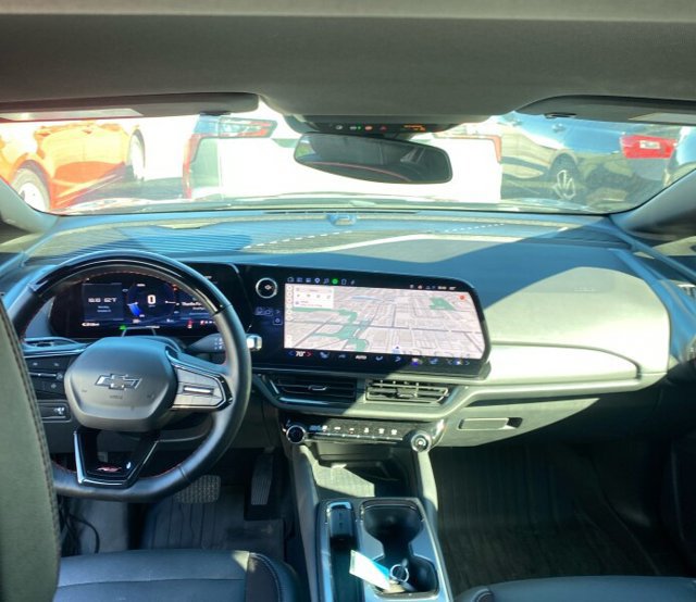 Used 2024 Chevrolet Equinox EV RS FWD image 7