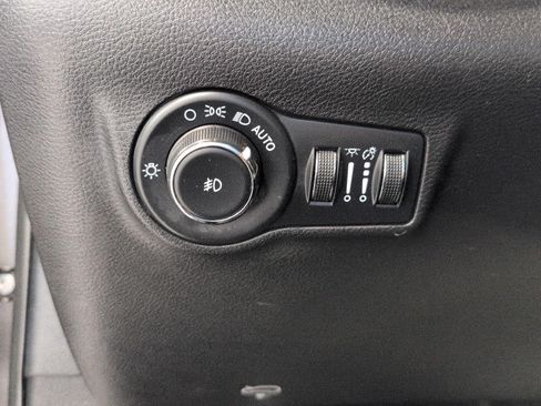 Used 2023 Jeep Compass Limited AWD/4WD image 10
