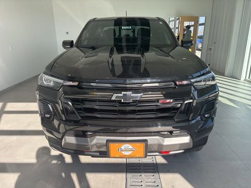 Used 2024 Chevrolet Colorado Z71 w/ Z71 Convenience Package 2 AWD/4WD image 6