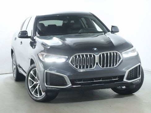 Used 2021 BMW X6 xDrive40i w/ Premium Package image 2
