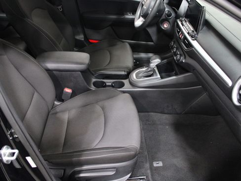 Used 2024 Kia Forte LXS image 23