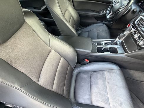 Used 2020 Honda Accord Sport image 40