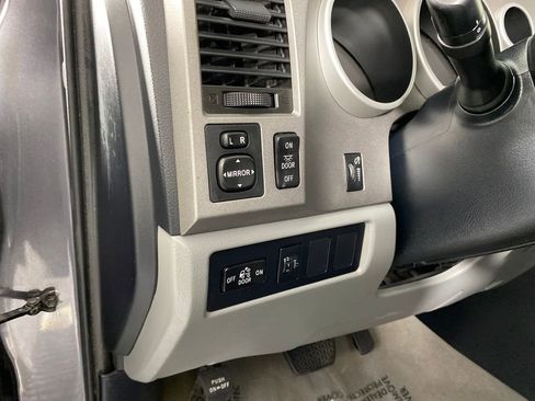 Used 2011 Toyota Tundra 2WD Double Cab image 12