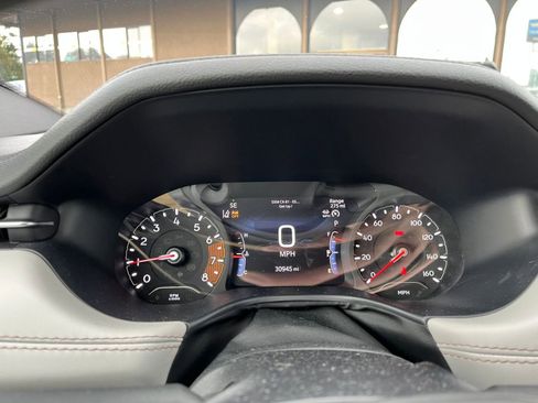 Used 2025 Jeep Compass Limited image 10