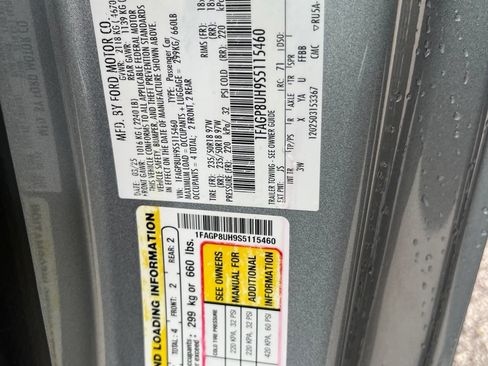 Used 2025 Ford Mustang Premium RWD image 30