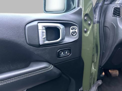 Used 2021 Jeep Wrangler Unlimited Sahara w/ LED Lighting Group image 20