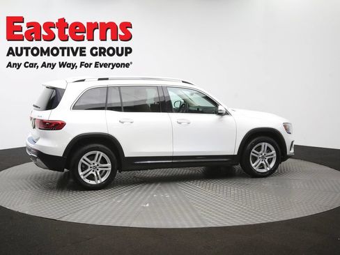 Used 2021 Mercedes-Benz GLB 250 4MATIC w/ Premium Package image 46