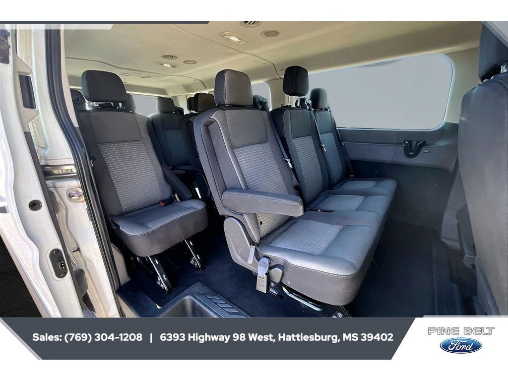 Used 2022 Ford Transit 350 XLT RWD image 20